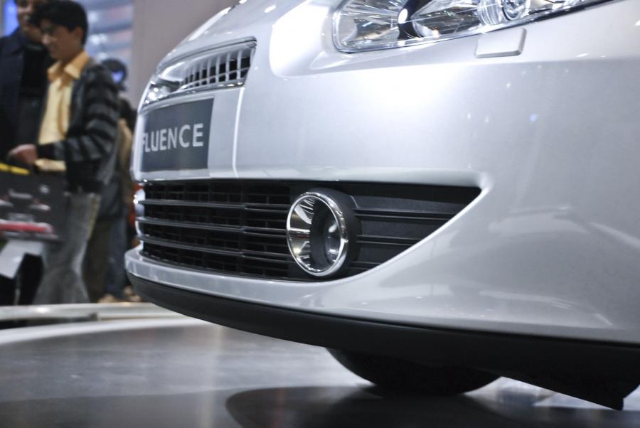  Renault Fluence 2010 года  (фото 51 из 146)